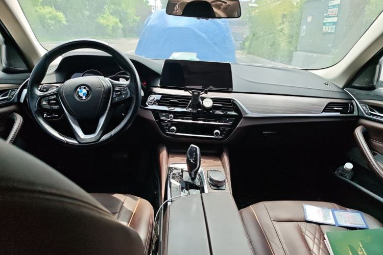 Used BMW 5 Series 2018 530Li Leading Edition Luxury Package Center Console