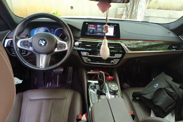 Used BMW 5 Series 2018 525Li M Sport Package Center Console