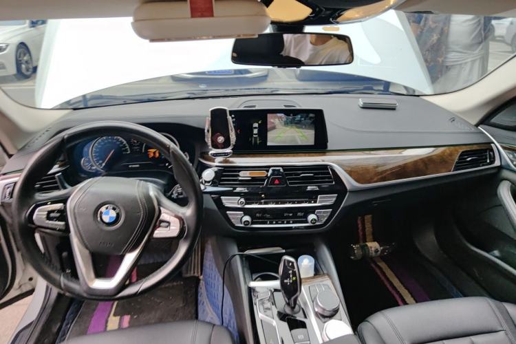Used BMW 5 Series 2018 525Li Luxury Package Center Console