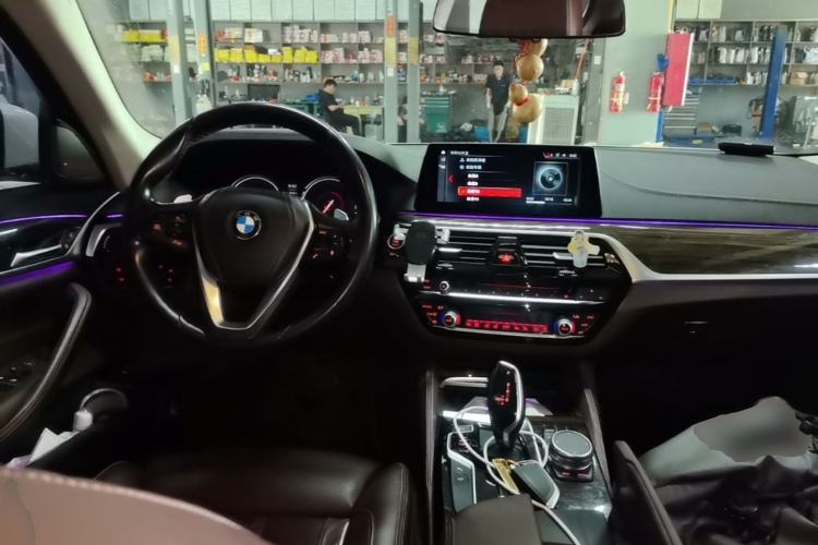 Used BMW 5 Series 2018 530Li Luxury Edition Premium Package Center Console