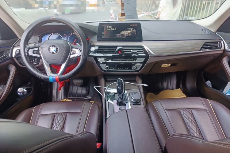 Used BMW 5 Series 2018 Revised Version 530Li Leading Edition Luxury Package Center Console