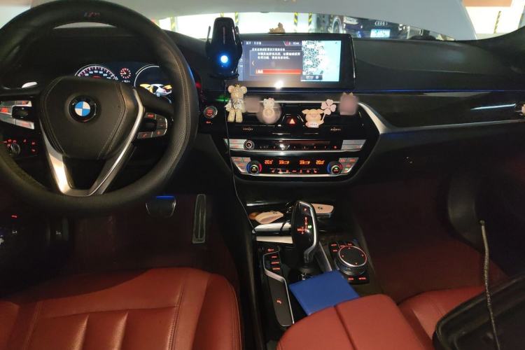 Used BMW 5 Series 2018 Restyled 530Li Leading Edition M Sport Package Center Console