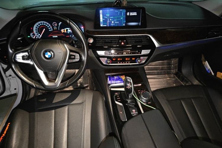 Used BMW 5 Series 2018 525Li Luxury Package Center Console