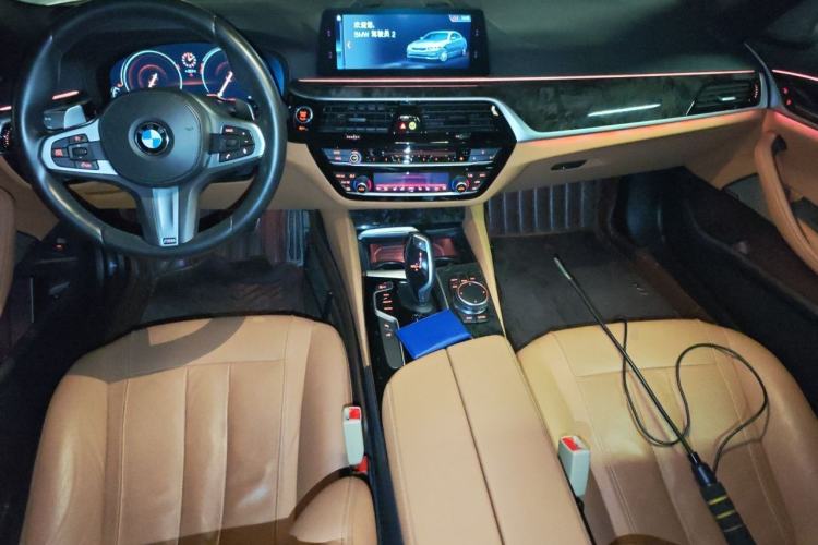 Used BMW 5 Series 2018 Restyled 530Li Luxury Edition M Sport Package Center Console