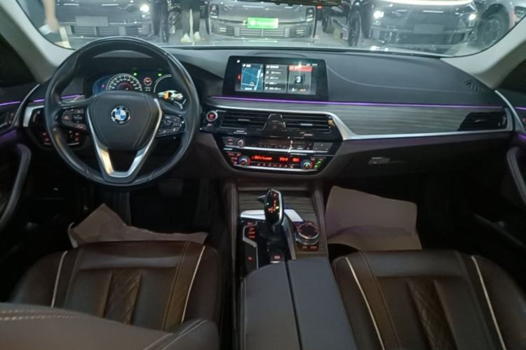 Used BMW 5 Series 2018 530Li Leading Edition Luxury Package Center Console