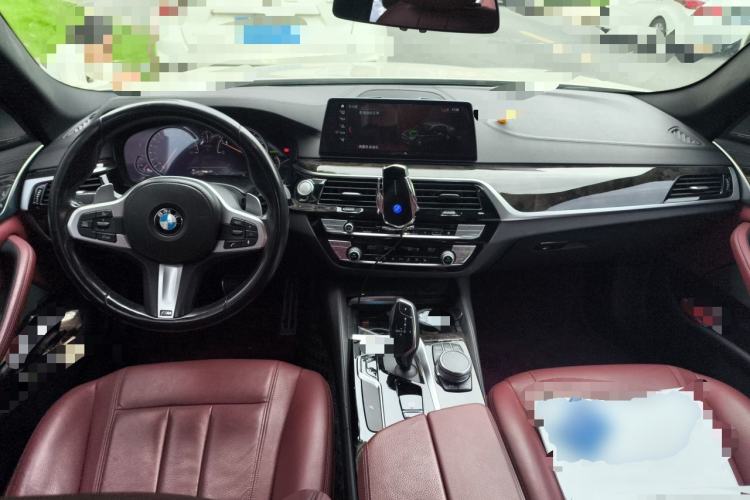 Used BMW 5 Series 2018 Restyled 530Li Leading Edition M Sport Package Center Console