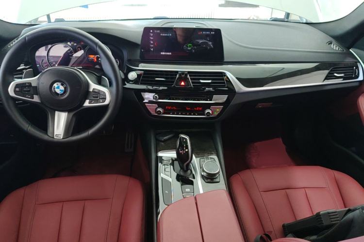 Used BMW 5 Series 2018 Facelifted 530Li xDrive M Sport Package Center Console