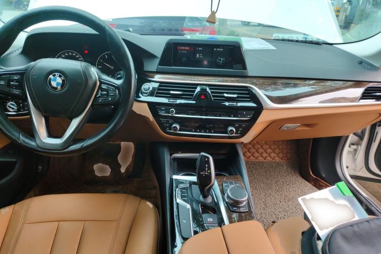 Used BMW 5 Series 2018 528Li Launch Special Edition Center Console