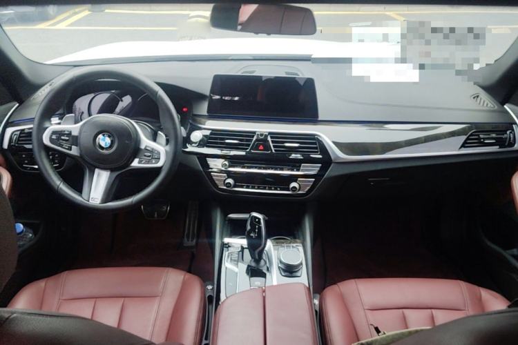 Used BMW 5 Series 2018 Facelifted 530Li xDrive M Sport Package Center Console