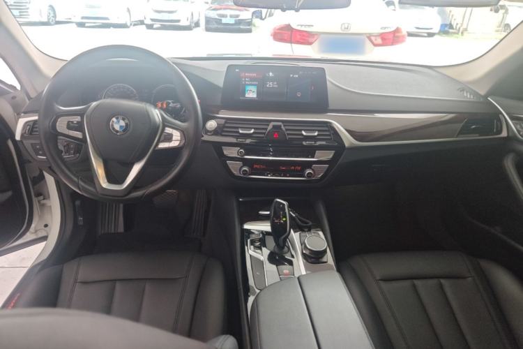 Used BMW 5 Series 2018 525Li Luxury Package Center Console