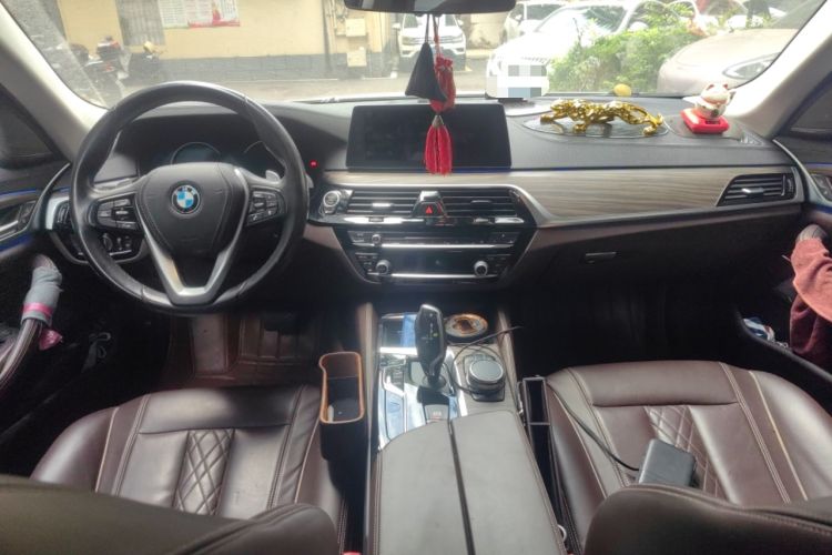 Used BMW 5 Series 2018 530Li Luxury Edition Premium Package Center Console