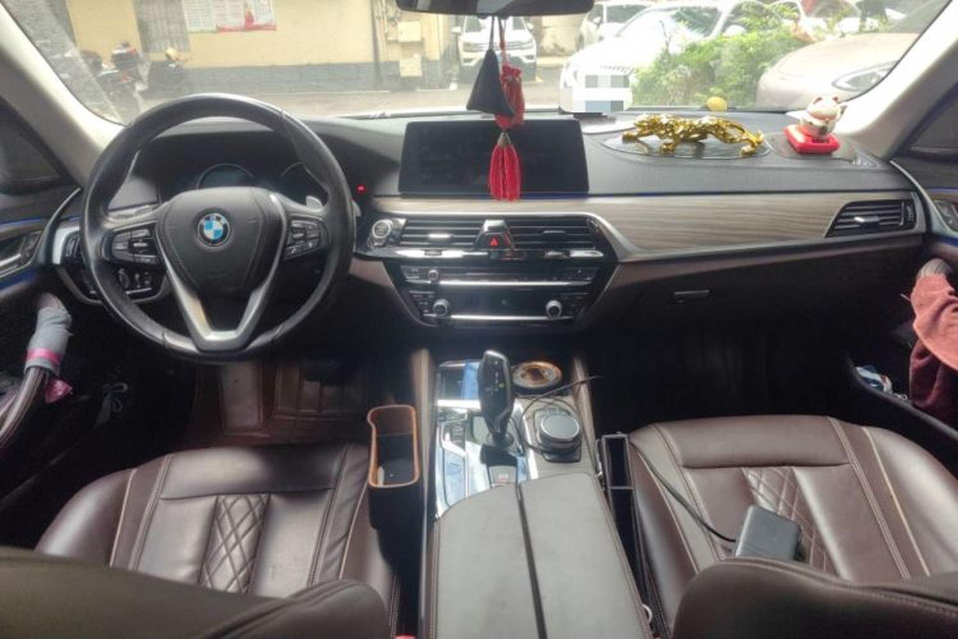 Used BMW 5 Series 2018 530Li Luxury Edition Premium Package Center Console