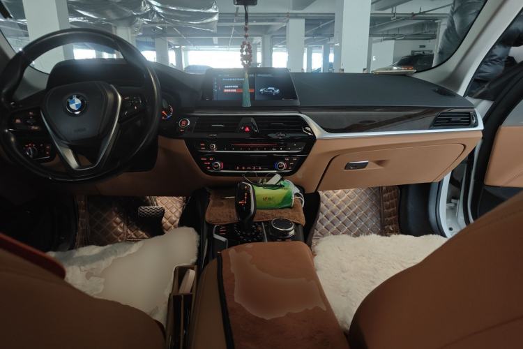 Used BMW 5 Series 2018 528Li Launch Special Edition Center Console
