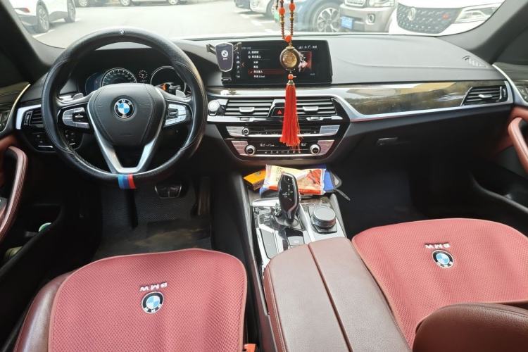 Used BMW 5 Series 2018 Restyled 530Li Leading Edition M Sport Package Center Console