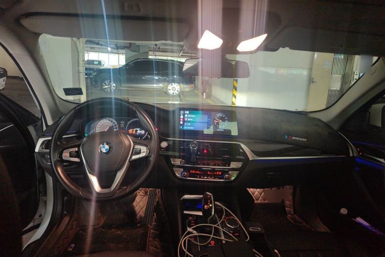Used BMW 5 Series 2018 525Li Luxury Package Center Console