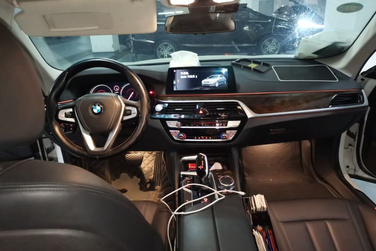 Used BMW 5 Series 2018 525Li Luxury Package Center Console