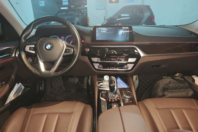 Used BMW 5 Series 2018 525Li Luxury Package Center Console
