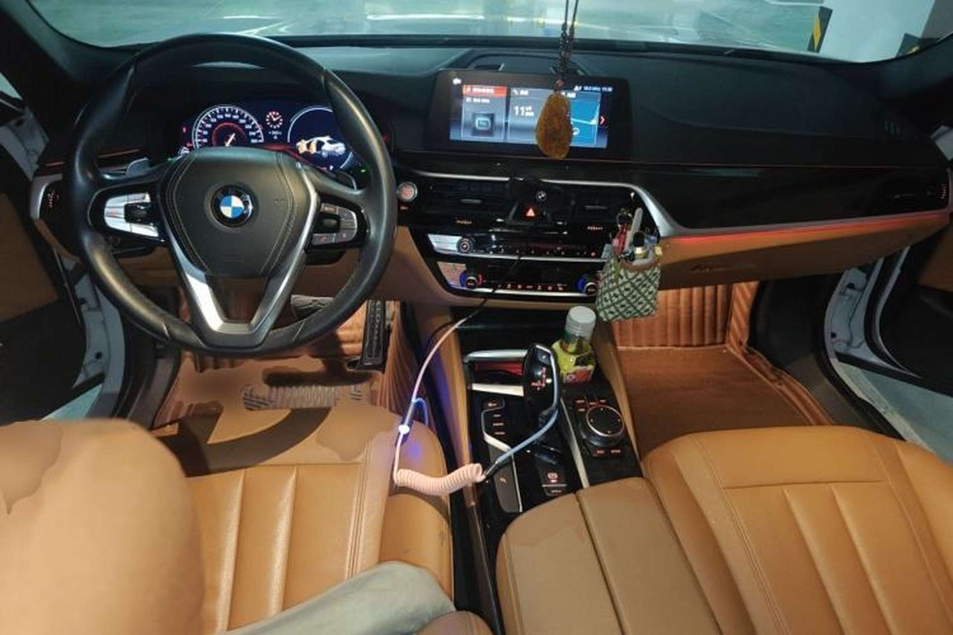 Used BMW 5 Series 2018 Restyled 530Li Leading Edition M Sport Package Center Console