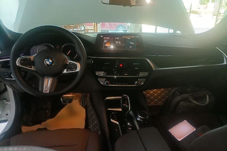 Used BMW 5 Series 2018 525Li M Sport Package Center Console