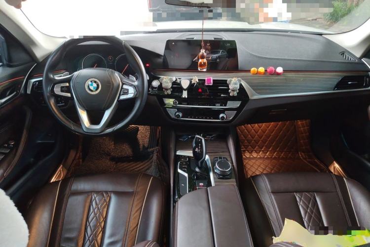 Used BMW 5 Series 2018 Revised Version 530Li Leading Edition Luxury Package Center Console