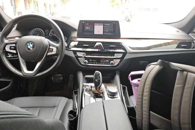 Used BMW 5 Series 2018 525Li M Sport Package Center Console