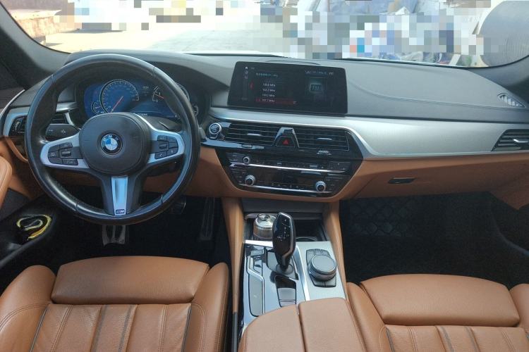 Used BMW 5 Series 2018 525i M Sport Package Center Console