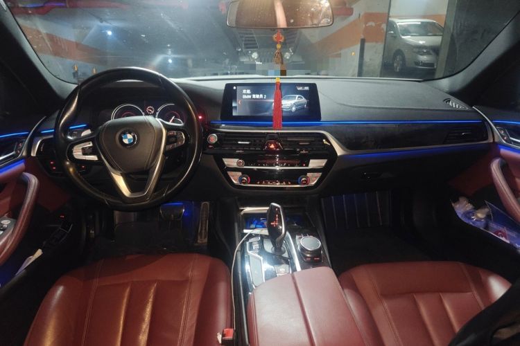 Used BMW 5 Series 2018 Restyled 530Li Leading Edition M Sport Package Center Console