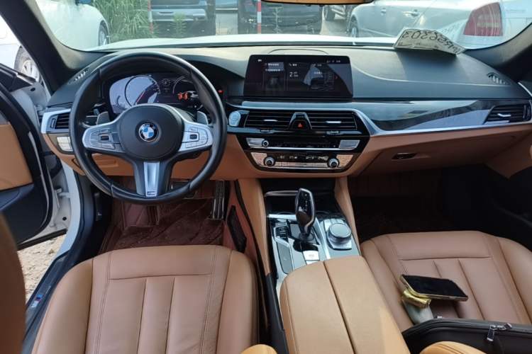 Used BMW 5 Series 2018 530Li Leading Model M Sport Package Center Console