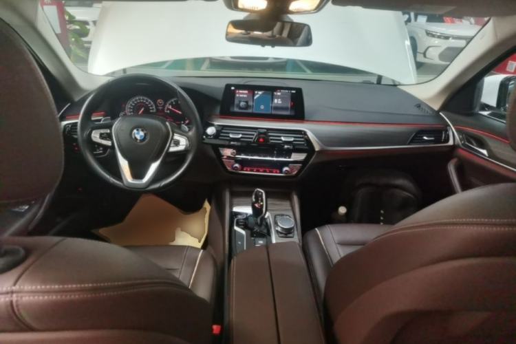 Used BMW 5 Series 2018 Revised Version 530Li Leading Edition Luxury Package Center Console