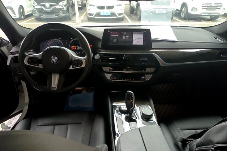 Used BMW 5 Series 2018 525Li M Sport Package Center Console