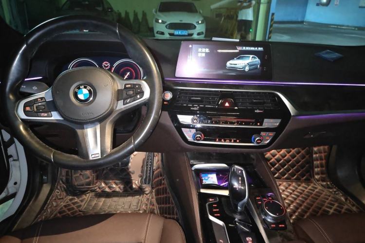 Used BMW 5 Series 2018 525Li M Sport Package Center Console