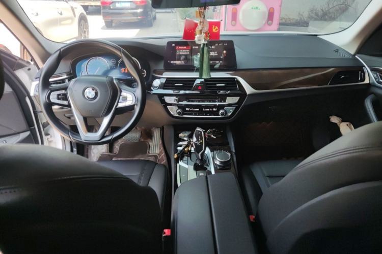 Used BMW 5 Series 2018 525Li Luxury Package Center Console