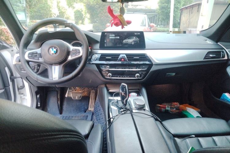 Used BMW 5 Series 2018 525i M Sport Package Center Console