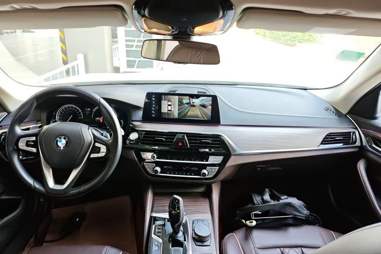 Used BMW 5 Series 2018 Revised Version 530Li Leading Edition Luxury Package Center Console