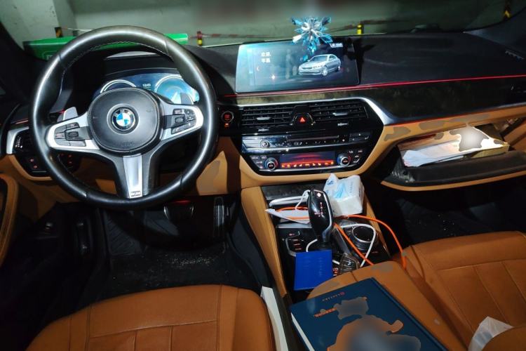 Used BMW 5 Series 2018 Restyled 530Li Luxury Edition M Sport Package Center Console