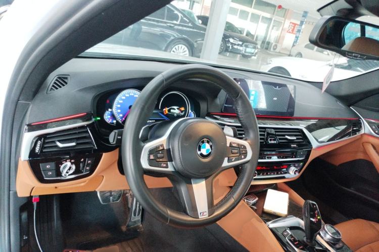 Used BMW 5 Series 2018 530Li xDrive M Sport Package Center Console