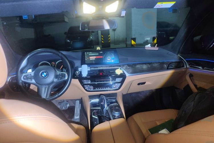 Used BMW 5 Series 2018 530Li xDrive M Sport Package Center Console