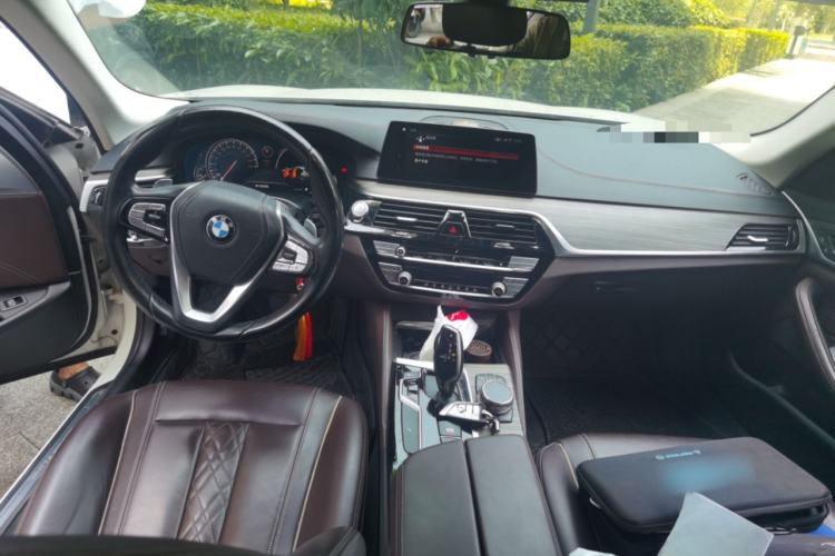 Used BMW 5 Series 2018 Revised Version 530Li Leading Edition Luxury Package Center Console