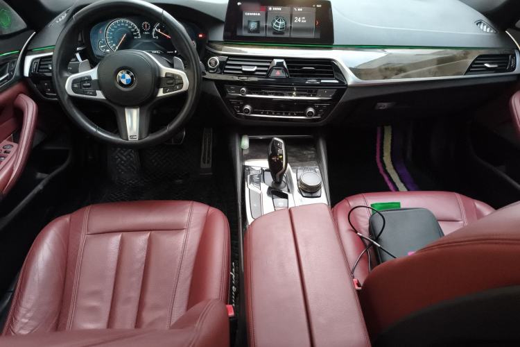 Used BMW 5 Series 2018 530Li Leading Model M Sport Package Center Console