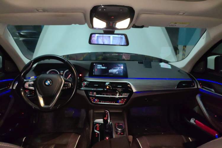 Used BMW 5 Series 2018 530Li Leading Edition Luxury Package Center Console