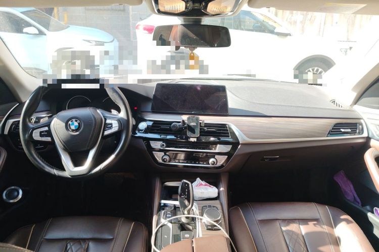 Used BMW 5 Series 2018 Revised Version 530Li Leading Edition Luxury Package Center Console