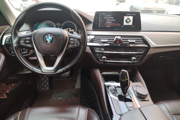 Used BMW 5 Series 2018 530Li Leading Edition Luxury Package Center Console
