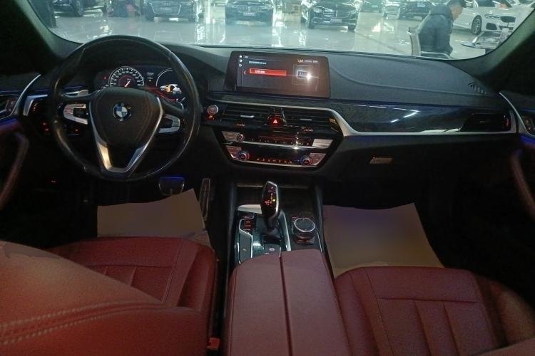 Used BMW 5 Series 2018 Restyled 530Li Leading Edition M Sport Package Center Console