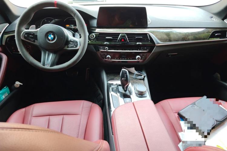Used BMW 5 Series 2018 530Li Leading Model M Sport Package Center Console