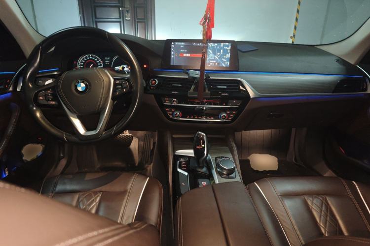 Used BMW 5 Series 2018 530Li Leading Edition Luxury Package Center Console