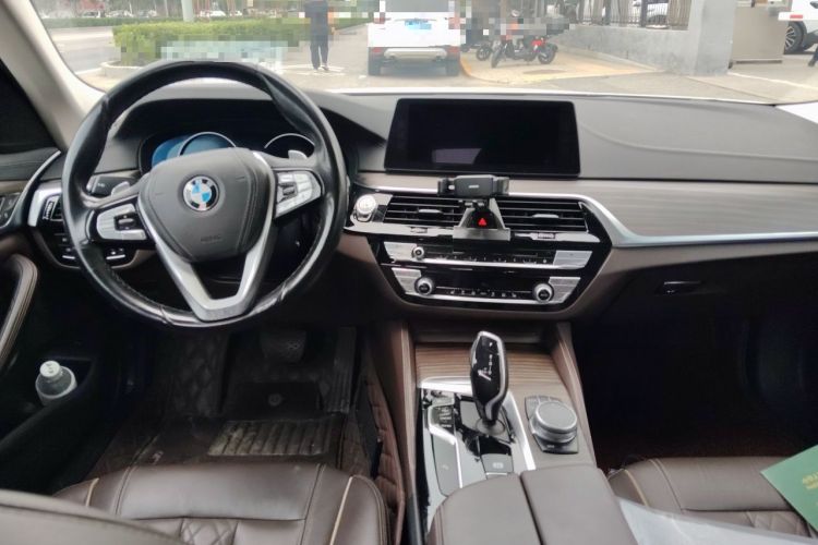 Used BMW 5 Series 2018 Revised Version 530Li Leading Edition Luxury Package Center Console
