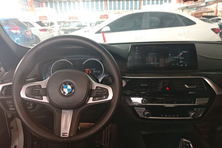 Used BMW 5 Series 2018 525Li M Sport Package Center Console