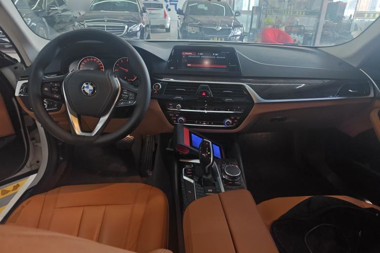 Used BMW 5 Series 2018 528Li Launch Special Edition Center Console