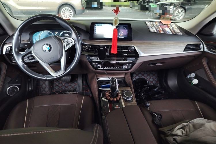 Used BMW 5 Series 2018 Revised Version 530Li Leading Edition Luxury Package Center Console