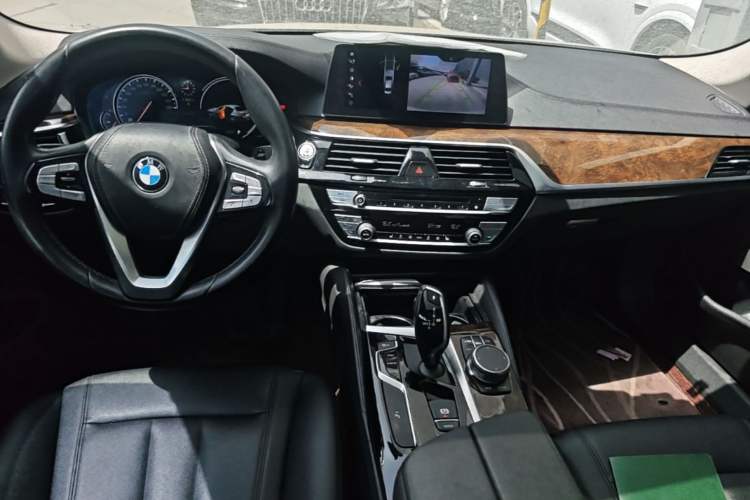 Used BMW 5 Series 2018 525Li Luxury Package Center Console